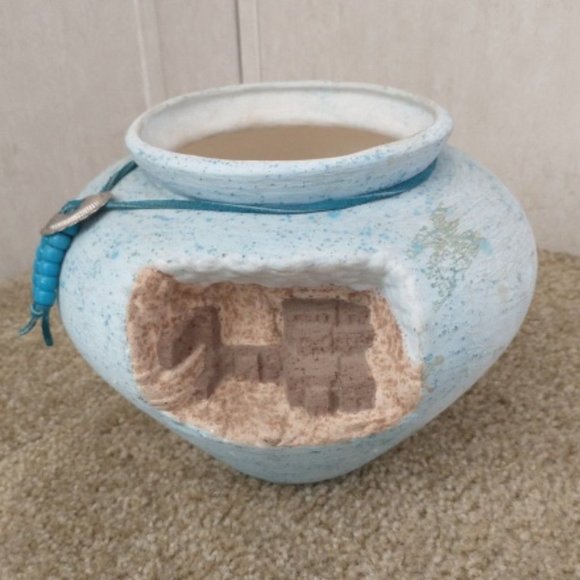 Southwestern Native Vase - Picture 1 of 8